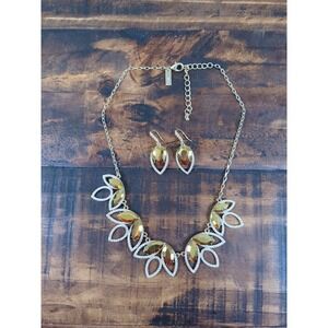 Gold Tone & Rhinestone‎ Statement Necklace w Matching Pendant Earrings